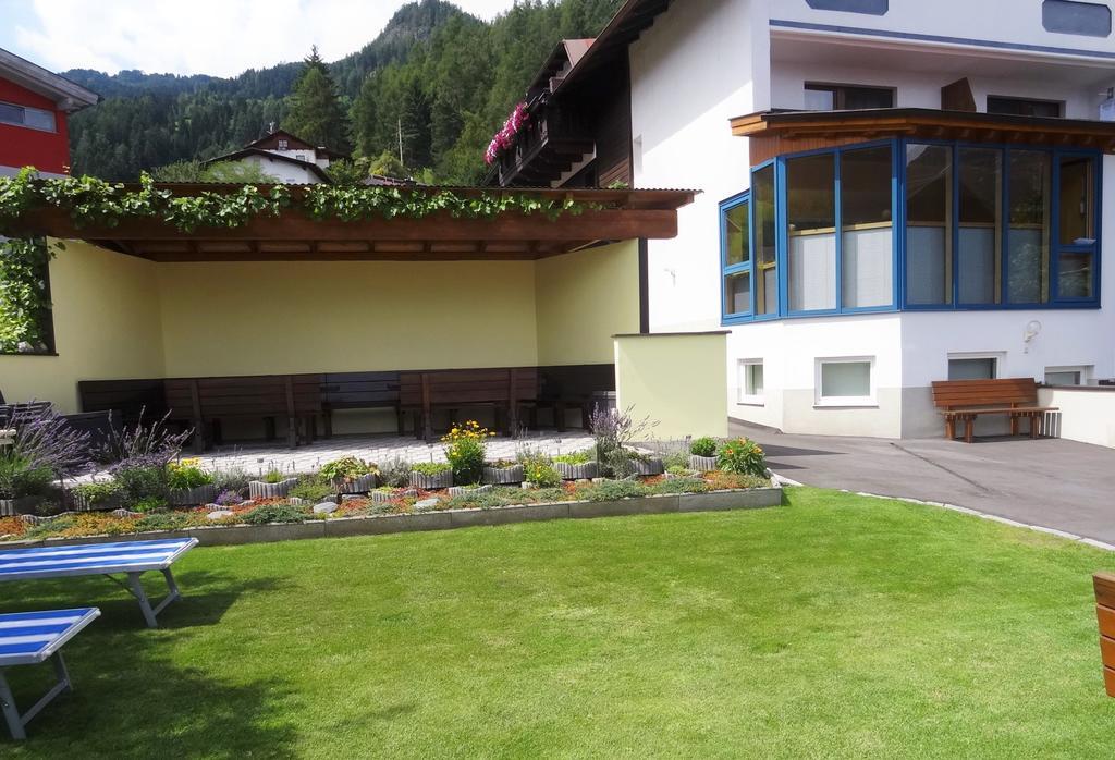 Pension Schoepf Hotel Arzl im Pitztal Exterior photo